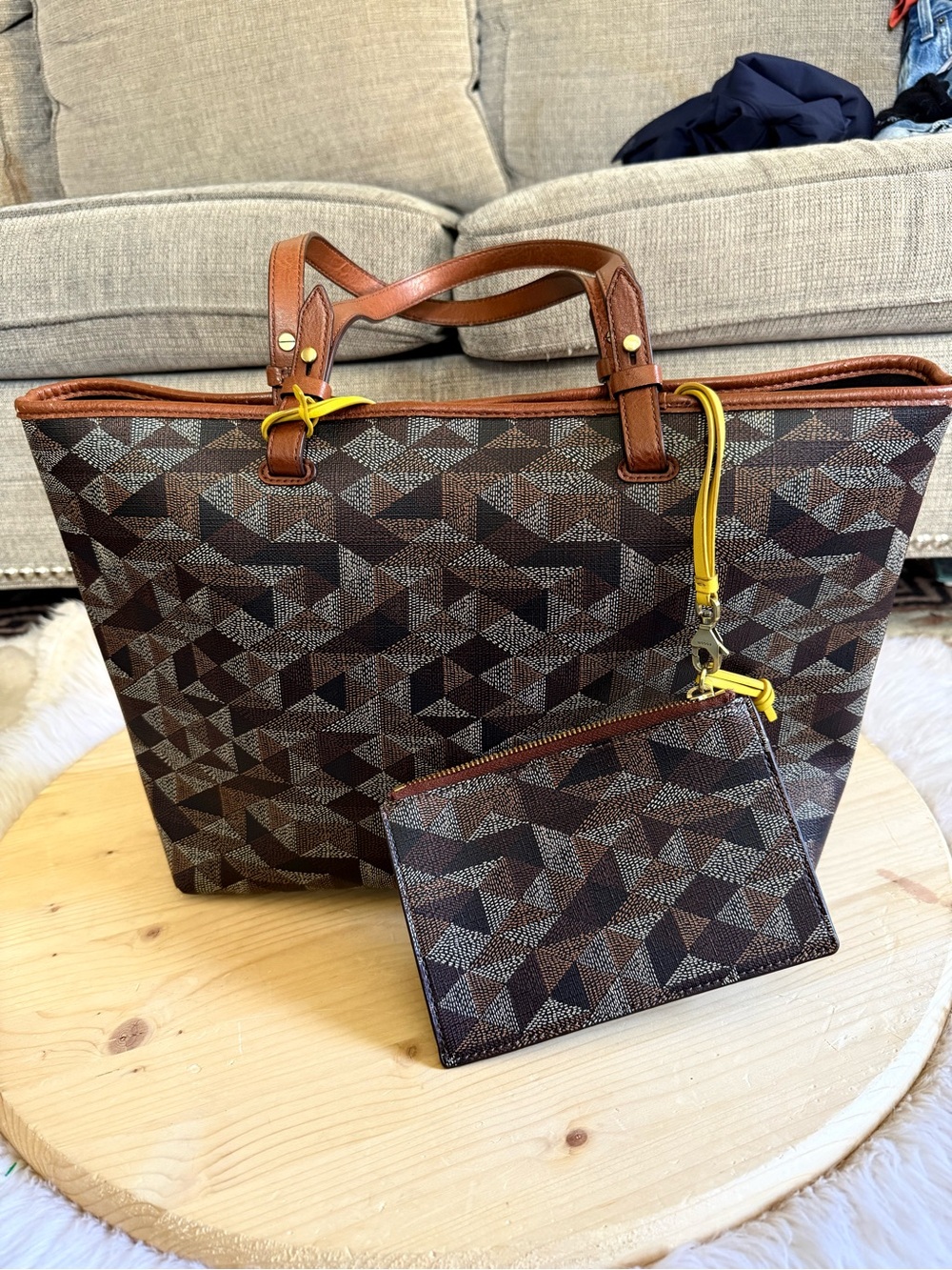 Fossil Geometric Tote Bag with Wristlet - Picture 2 of 11
